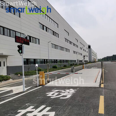Buon prezzo Sistema di pesatura anti-frode di veicoli ponte di pesatura senza equipaggio con cancello automatico e telecamera in linea